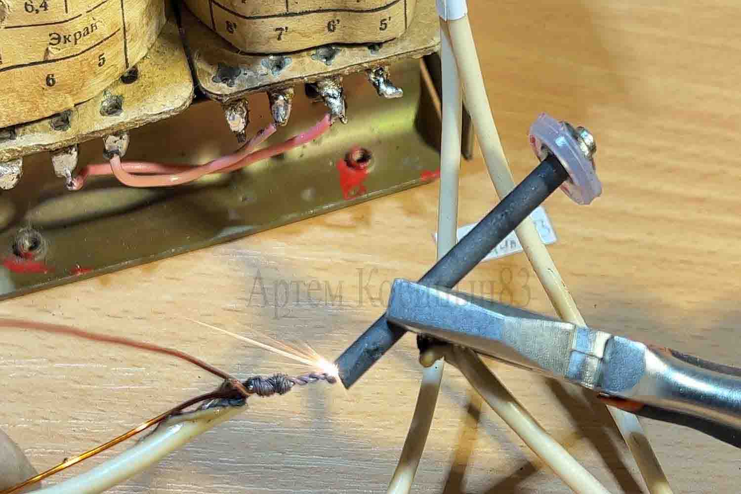 Подробнее о статье Welding of wire twists based on a transformer and 1.5V batteries