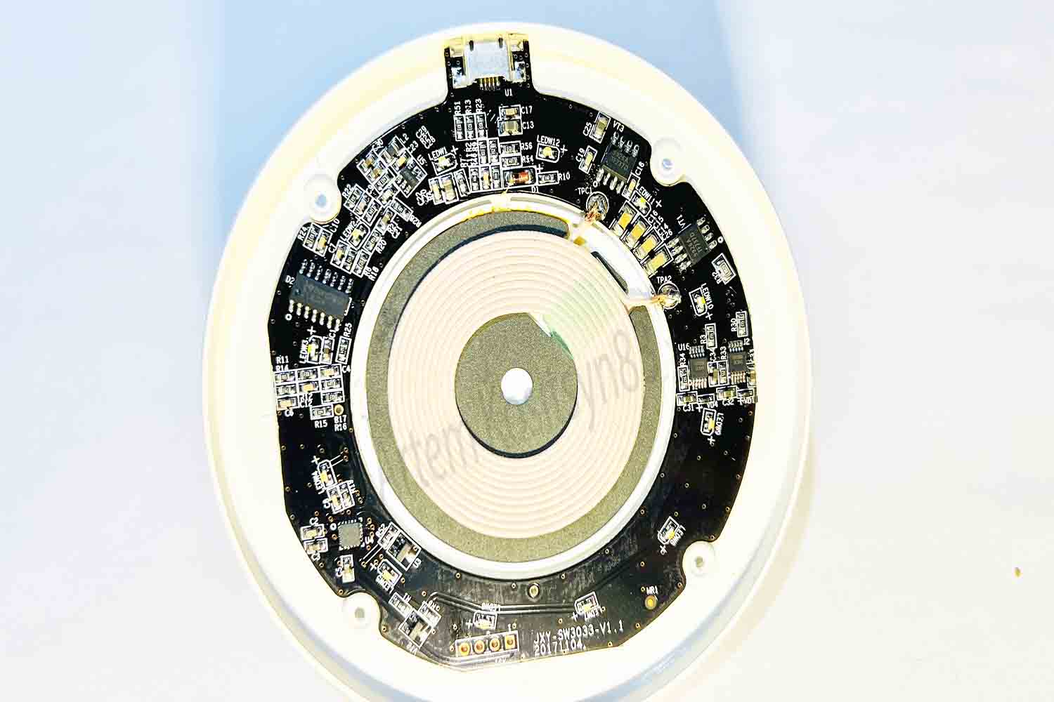 Read more about the article Wireless chargers. What’s inside